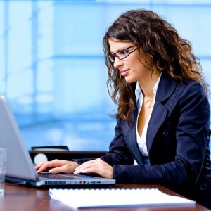 Hiệu đính bản dịch bởi người bản xứ